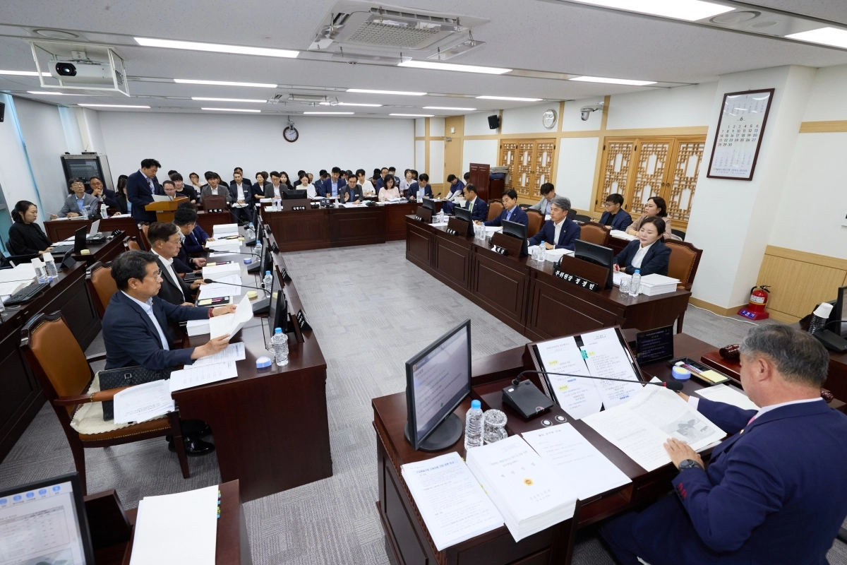 지난 18일 열린 제363회 임시회 제1차 문화환경위원회 회의 전경. 경북도의회 제공