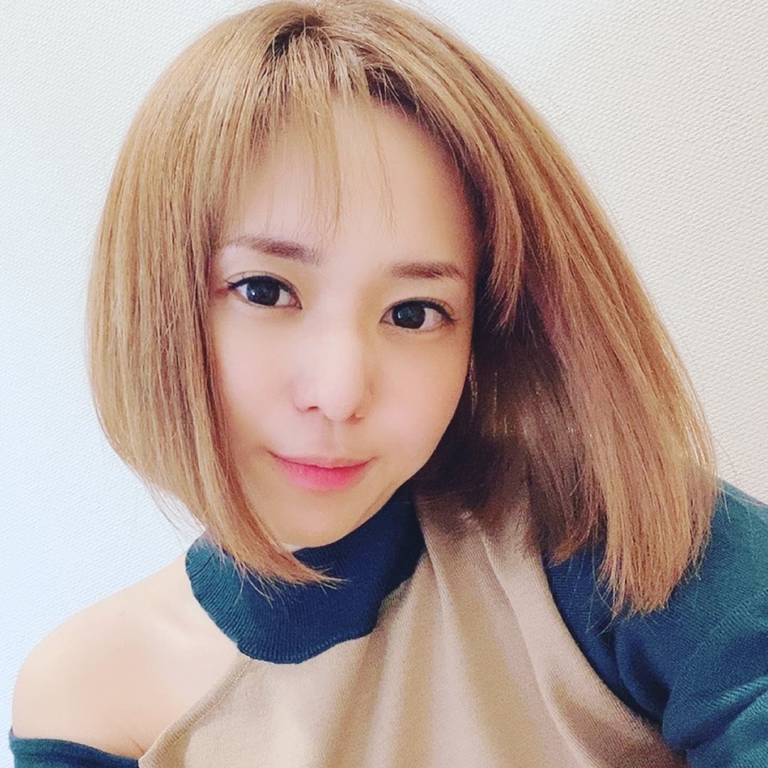 일본의 전직 유명 AV(성인비디오) 배우 아오이 소라. 소셜미디어(SNS) 캡처