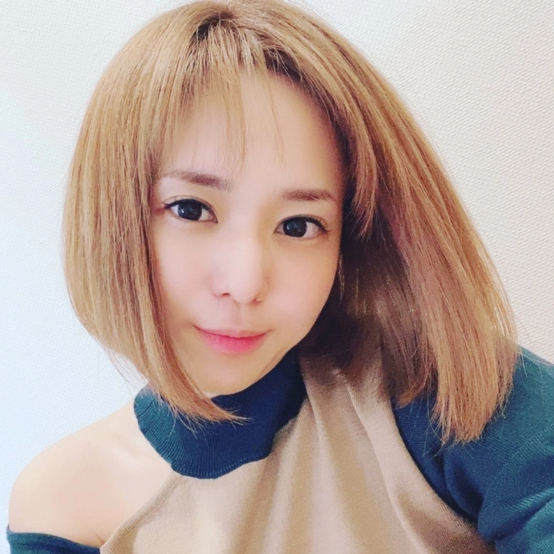 일본의 전직 유명 AV(성인비디오) 배우 아오이 소라. 소셜미디어(SNS) 캡처