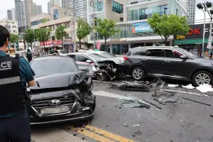대구서 출근길 다중 추돌 사고…택시 운전자 등 10명 부상