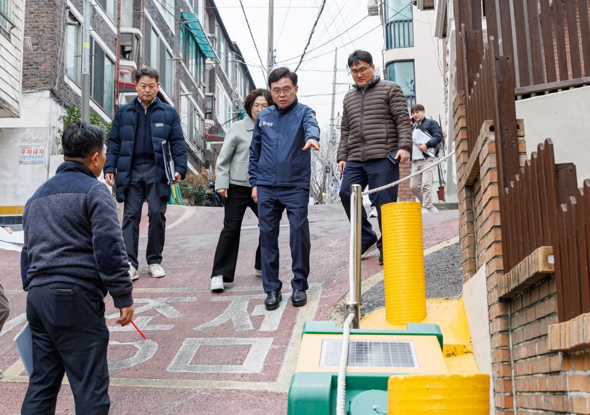 강서구 급경사길 점검