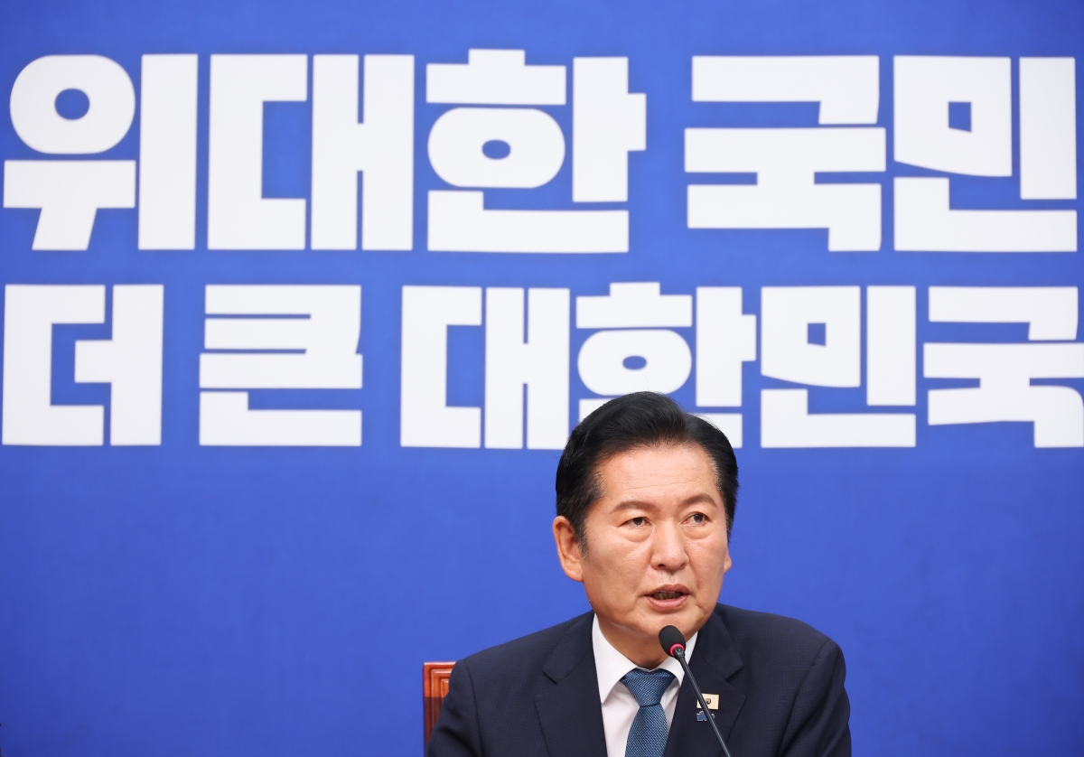 더불어민주당 정청래 대표가 24일 국회에서 열린 최고위원회의에서 발언하고 있다. 2026.6.24. 연합뉴스