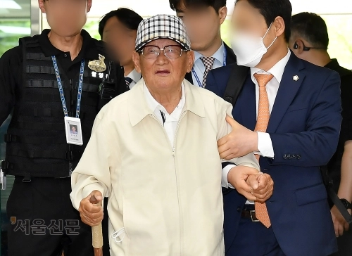 ‘국힘 가입 압력’ 이만희 신천지총회장 구속
