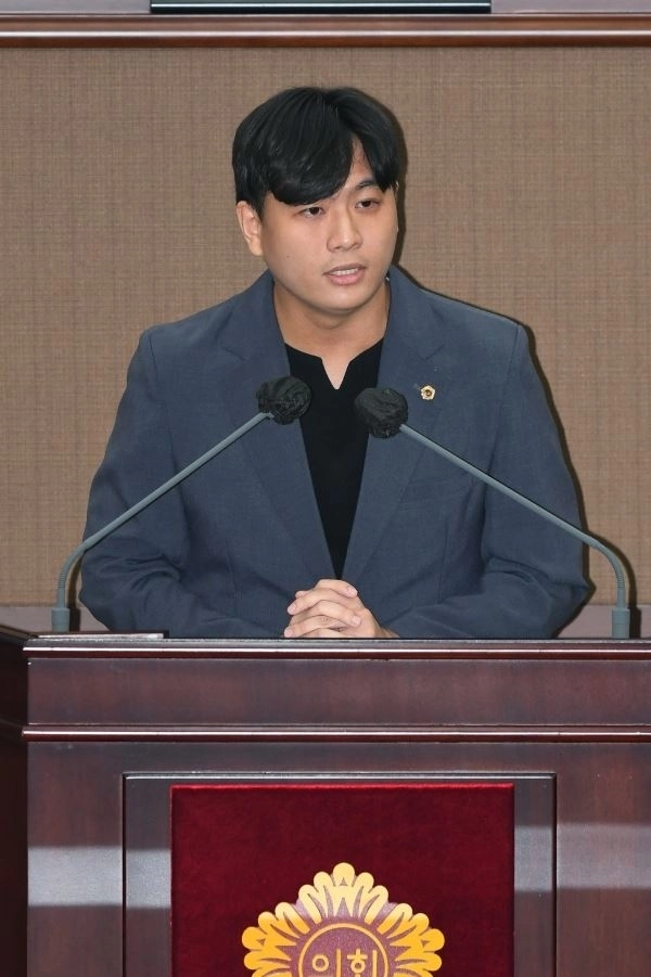 질의하는 박강산 의원. 서울시의회 제공
