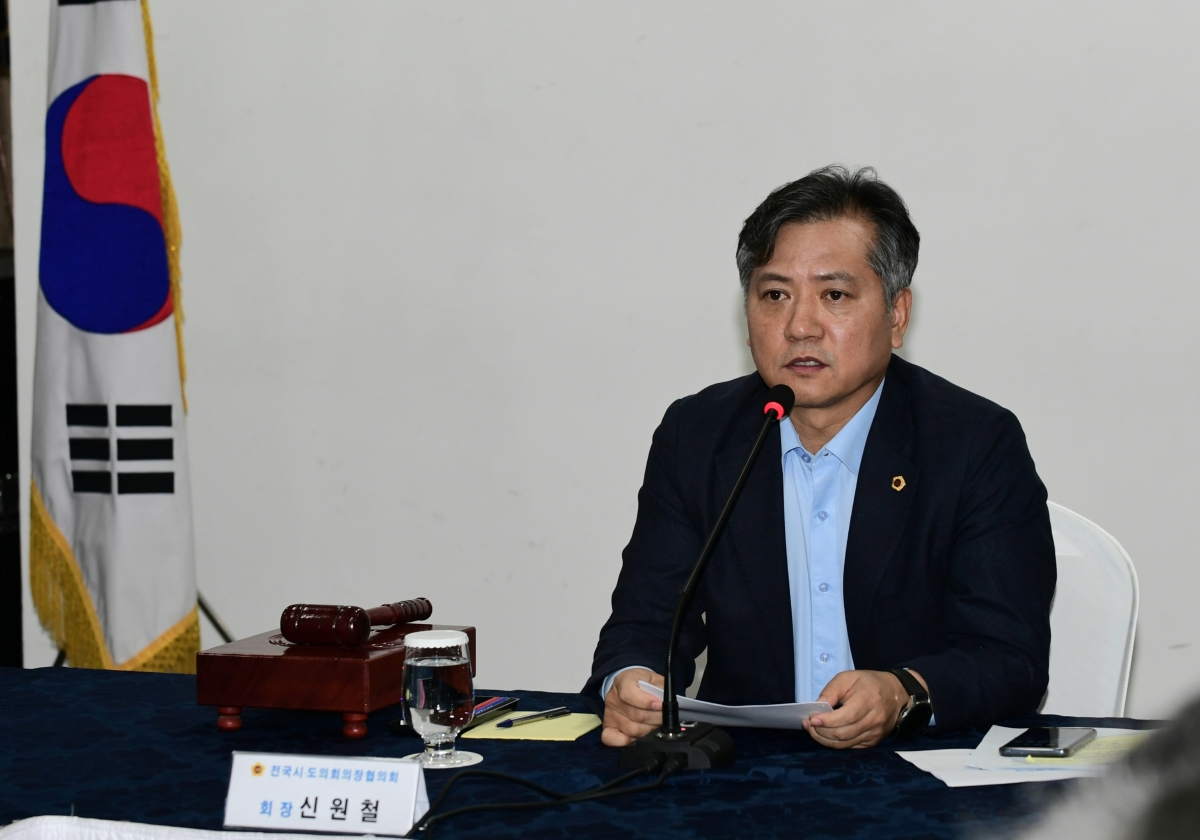 민선 9기 강원도 경제부지사로 발탁된 신원철 전 서울시의회 의장. 서울신문 DB