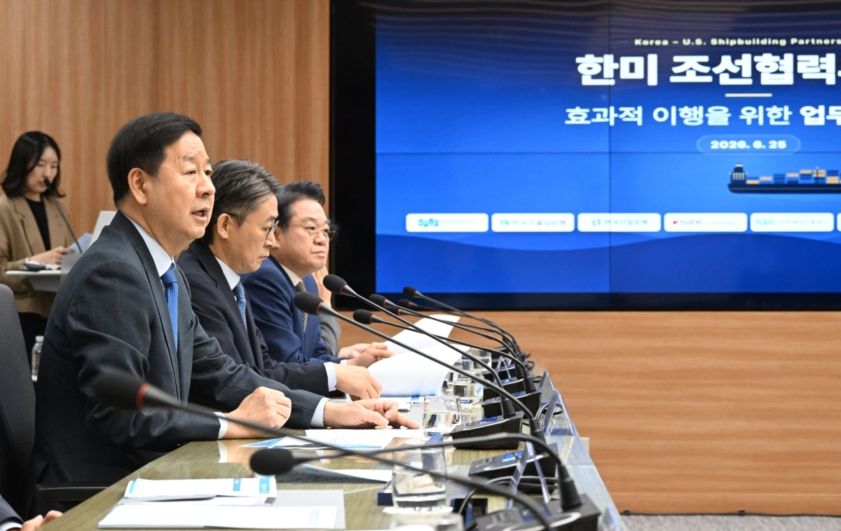 한미 전략투자공사 및 정책금융기관-조선3사간 한-미 조선협력투자     (서울=연합뉴스) 구윤철 부총리 겸 재정경제부 장관이 25일 서울 영등포구 한국수출입은행에서 열린 한미 전략투자공사 및 정책금융기관-조선3사간 한미 조선협력투자 업무협약 체결행사에서 인사말을 하고 있다. 2026.6.25 [재정경제부 제공. 재판매 및 DB 금지]     photo@yna.co.kr (끝)
