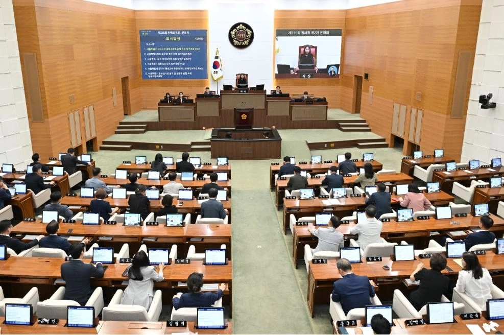 지난 22일 열린 서울시의회 ‘2027 서울세계청년대회 지원 특별위원회’ 회의 전경. 서울시의회 제공