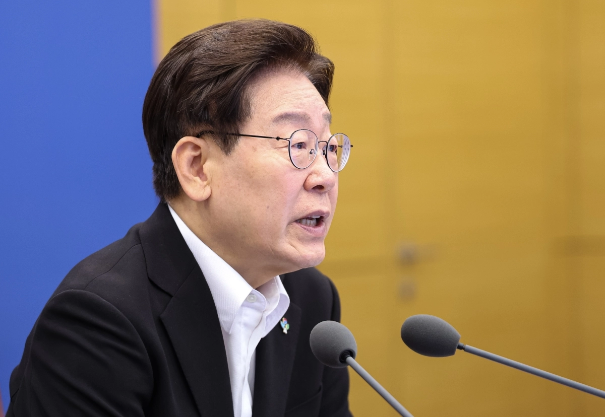 수석보좌관회의, 발언하는 이재명 대통령