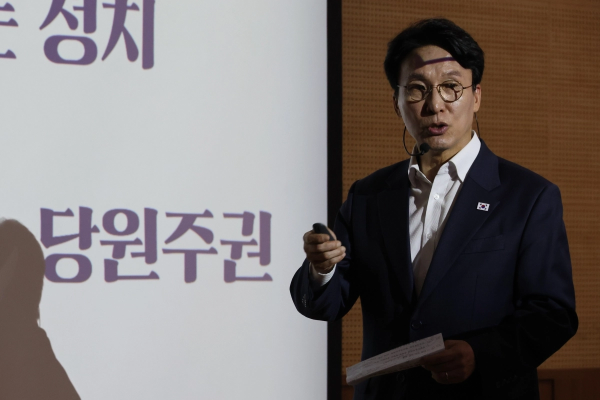 ‘당원주권’ 강조하는 김민석 총리
