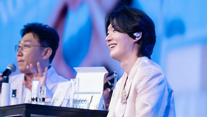 본에스티스 모델 가수 김용빈 [사진제공=본에스티스]