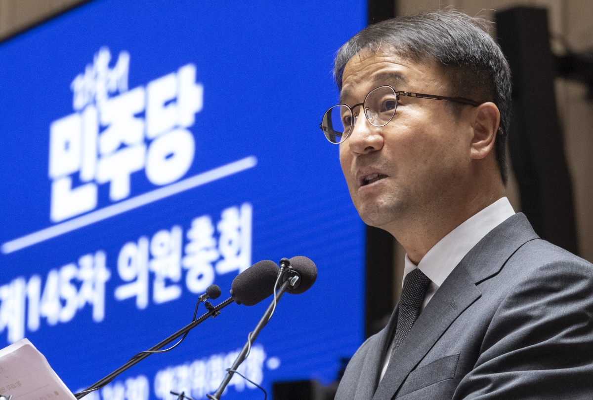 한병도 더불어민주당 당대표 직무대행 겸 원내대표가 29일 국회에서 열린 의원총회에서 발언하고 있다. 연합뉴스