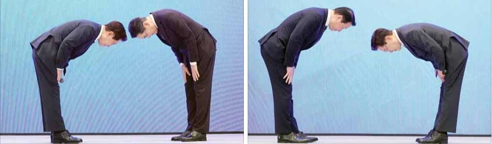 대통령의 90도 감사 인사