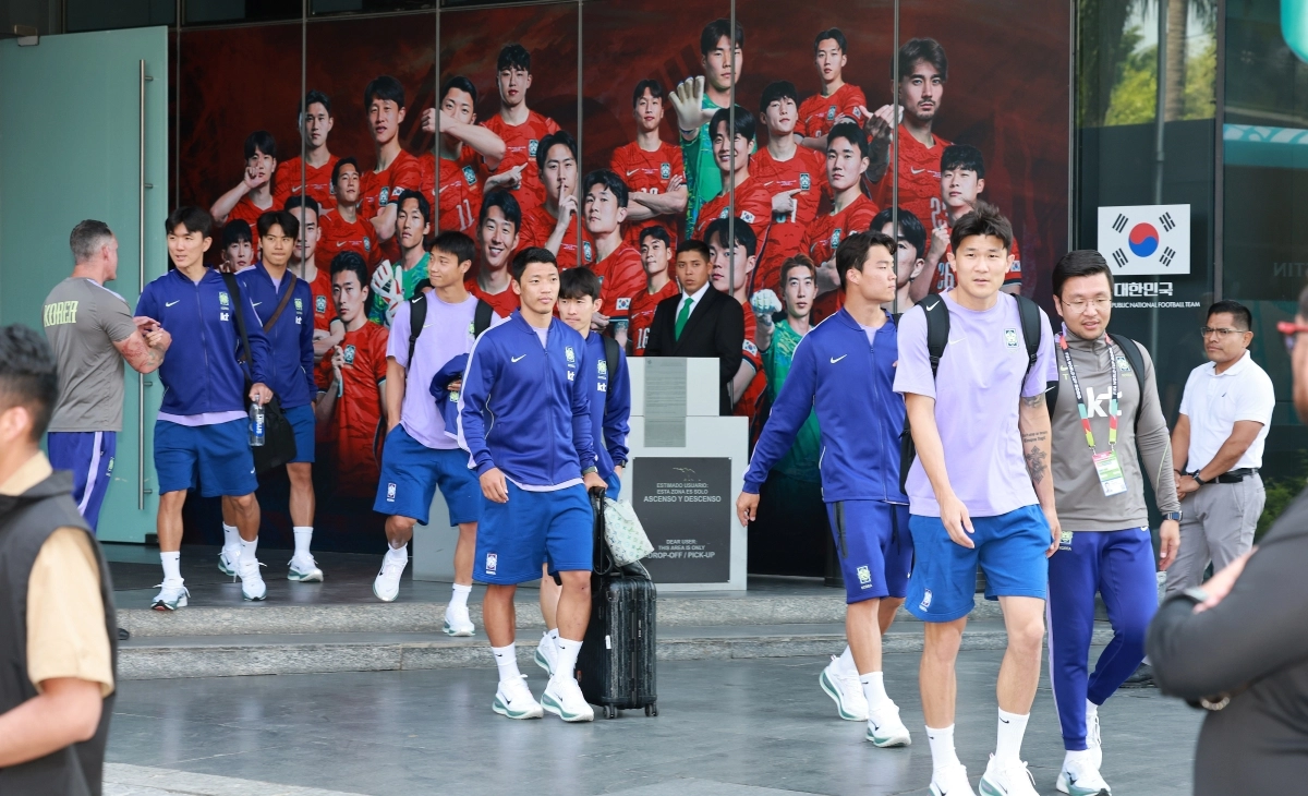 대한민국 축구대표팀 선수들이 29일(한국시간) 멕시코 할리스코 과달라하라에 위치한 대표팀 숙소를 나서고 있다. 2026.6.29 과달라하라 뉴스1