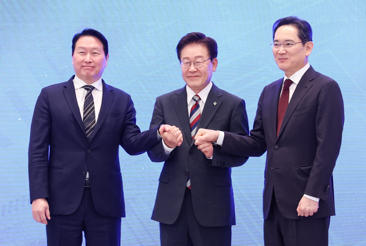 반도체 투톱과 손잡은 李