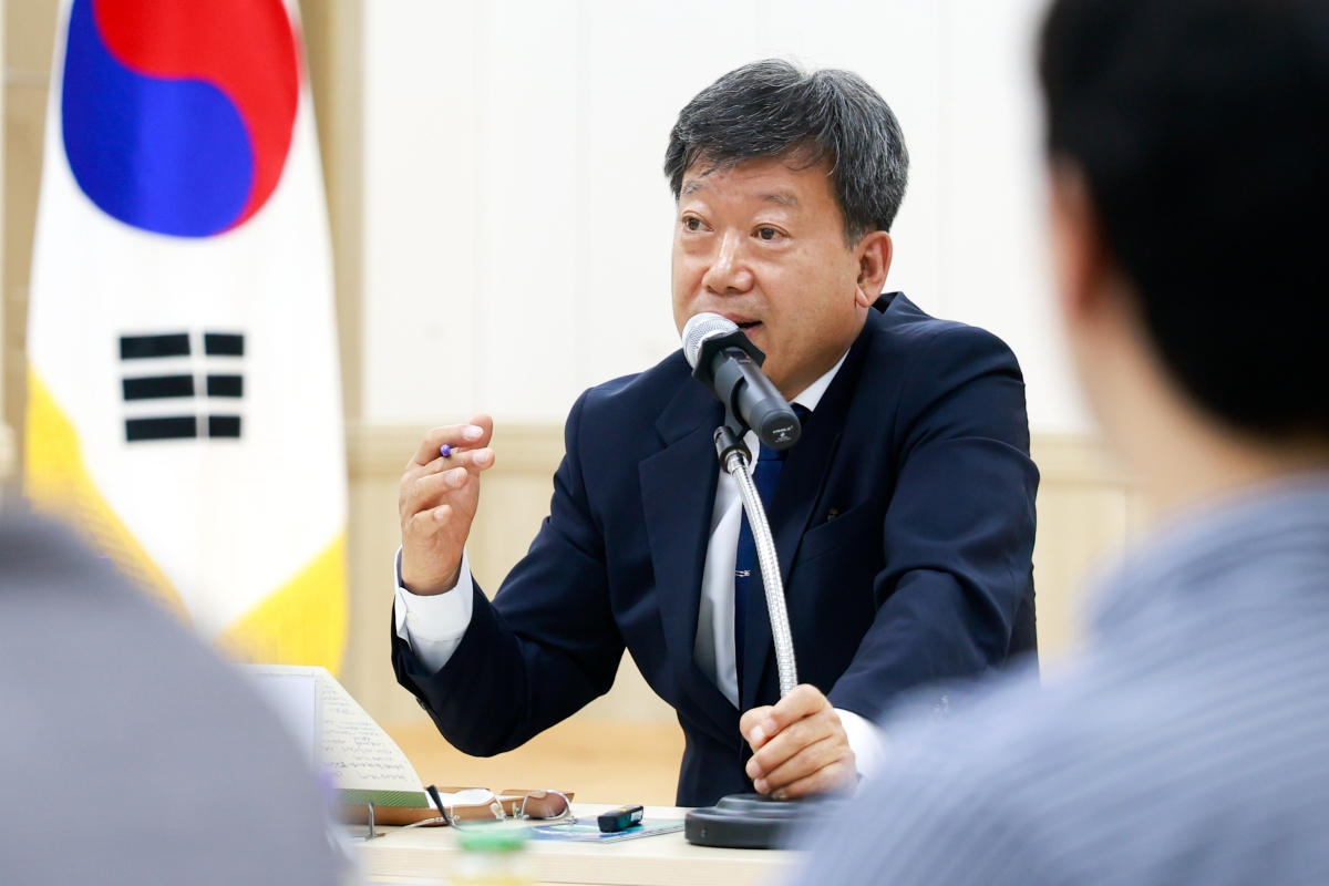 남한권 경북 울릉군수가 1일 민선 9기 핵심 공약을 발표하고 있다. 울릉군 제공