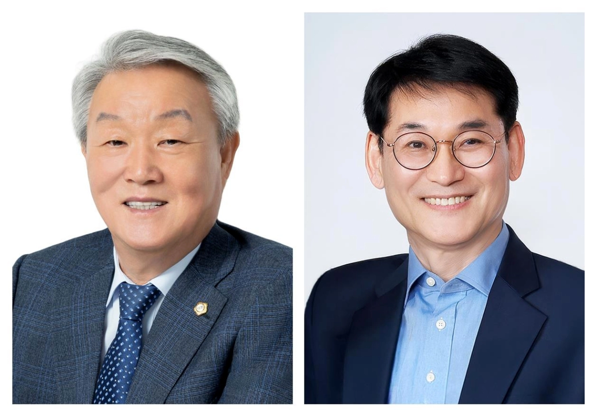 서울 구로구의회는 지난 1일 제10대 전반기 의회를 이끌어갈 의장단 선거를 통해 김철수 의장(왼쪽)과 곽노혁 부의장을 선출했다. 사진: 구로구의회 제공.