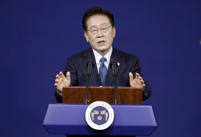 thumbnail - 李대통령, 삼전 충청 투자에 “이병철처럼 이재용 결단이 첨단산업 도약 선도”