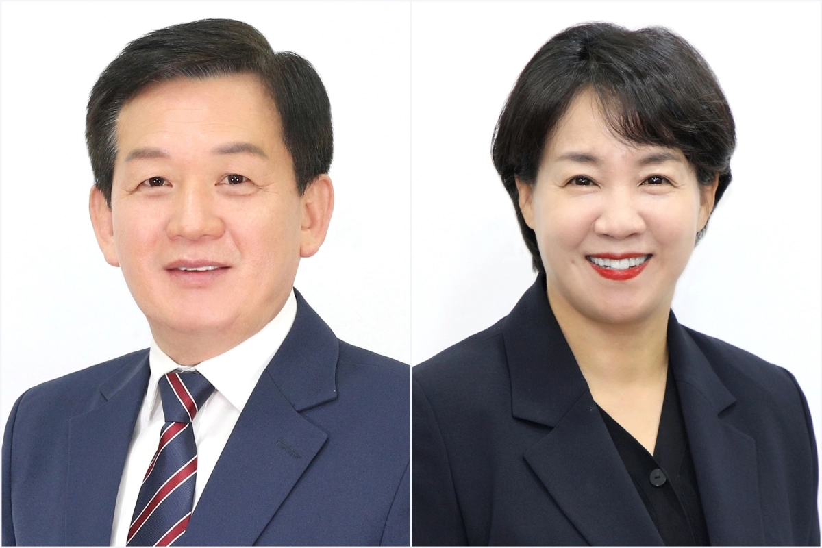 서울 중구의회는 지난 1일  열린 제302회 임시회 제1차 본회의에서 제10대 전반기 의회를 이끌어갈 윤판오(왼쪽) 의장과 양은미 부의장을 선출했다. 사진: 중구의회 제공.