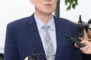 종합특검, ‘1호 인지’ 김명수 전 합참의장 등 기소…12·3 비상계엄 가담 혐의