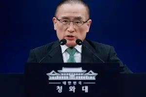 靑, NSC 개최…위성락 “한미 관계, 통상과 안보가 결합”