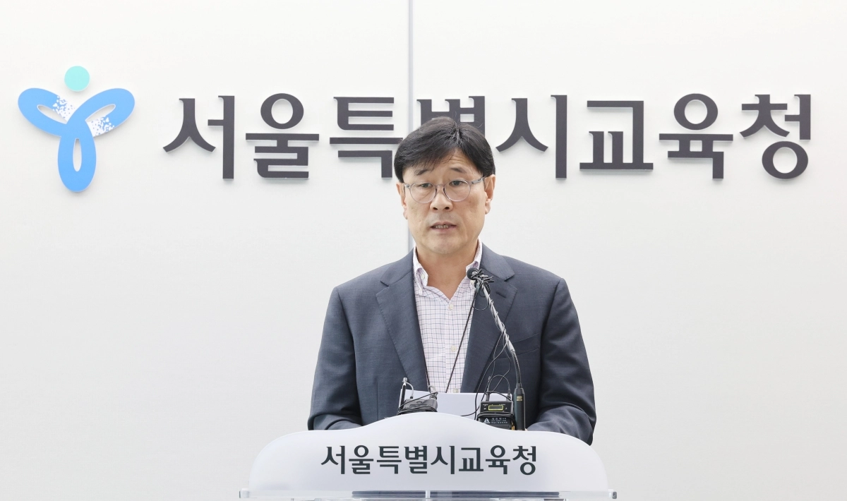 배재고 야구부 관련 브리핑하는 김허중 과장