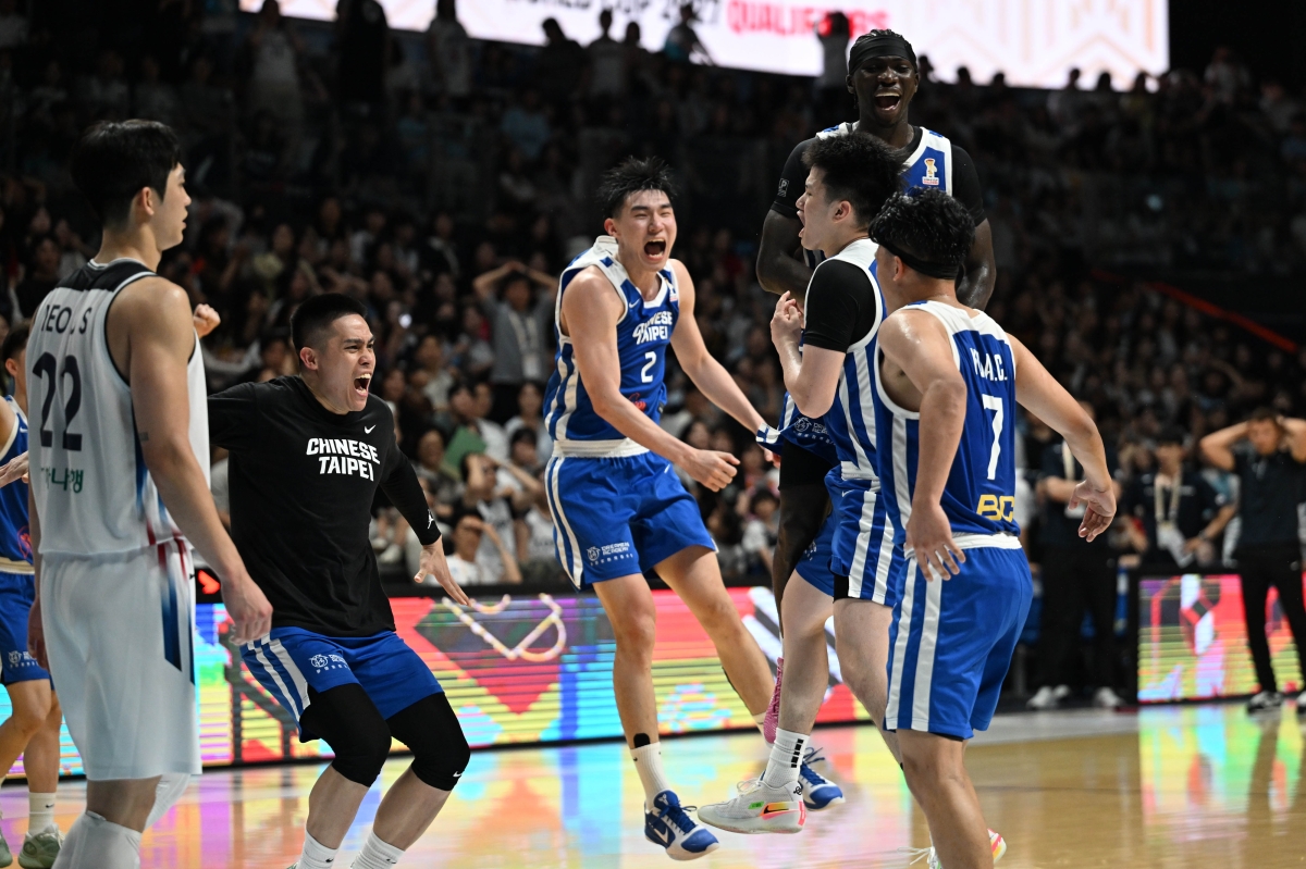 대만 농구 대표팀 선수들이 3일 경기도 고양시 고양소노아레나에서 열린 2027 FIBA 월드컵 아시아 예선 1라운드 B조 윈도우3 대한민국과 대만의 경기에서 80-82로 승리한 후 환호하고 있다. 2026.7.3 홍윤기 기자
