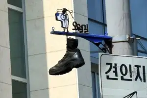 ‘5·18 군홧발’ 5월부터 걸려 있었다…일베식 조롱, ‘진심없는 사과’까지가 ‘완성’