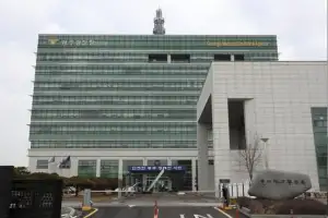 경찰, ‘여고생 살인’ 장윤기 담당 수사팀장 긴급체포…증거인멸 혐의