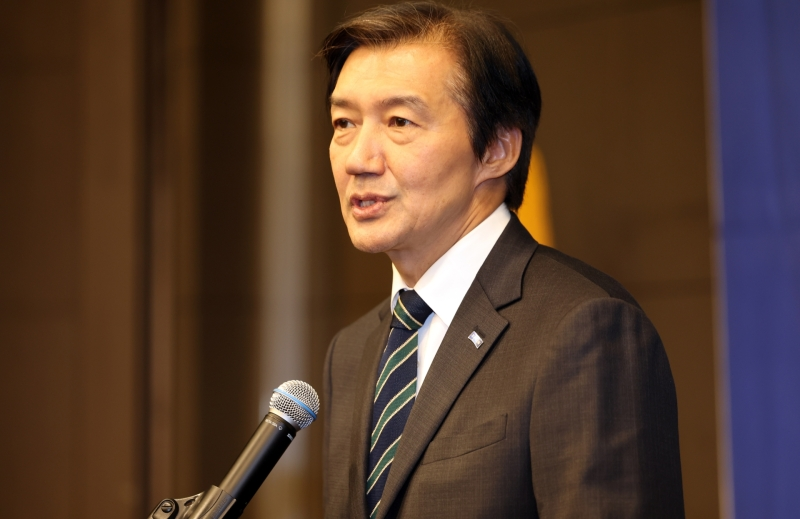 조국혁신당 조국 전 대표가 17일 광주 서구 치평동 브리브 광주 바이 롯데호텔에서 열린 6·3지방선거 당선자 워크숍을 찾아 발언하고 있다. 연합뉴스