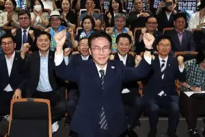 김민석, 당대표 출마 선언…“당의 미래 위해 치열한 논쟁 각오”