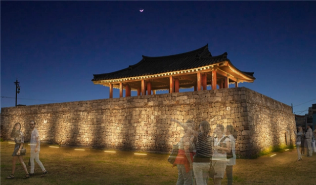 제주도 세계유산본부는 도지정 문화유산인 연북정과 조천진성 주변에 야간경관 조명을 설치하는 ‘연북정·조천진성 야간경관 개선사업’을 이달 안에 마무리한다. 사진은 연북정 야간경관 모습. 제주도 세계유산본부 제공