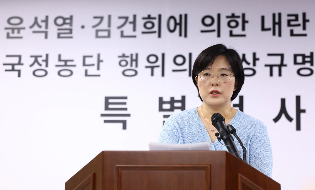 권창영 2차 종합특검팀의 김지미 특검보가 6일 오후 경기 과천시 2차 종합특검팀 사무실 브리핑룸에서 정례 브리핑을 하고 있다. 2026.07.06.  뉴시스