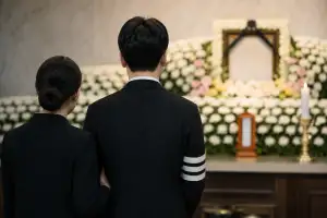 thumbnail - “딸밖에 없다고 소개팅남이 상주를 맡았습니다”…여전한 장례문화