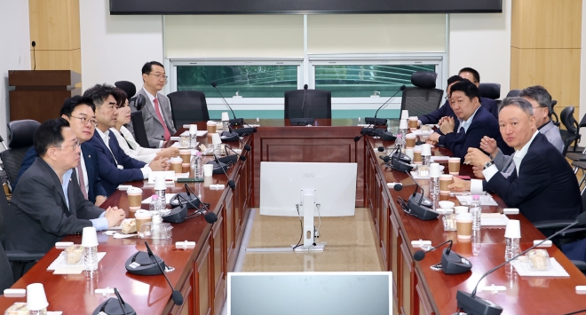 대안과미래 “장동혁, 징계 정치 지속할 땐 좌시하지 않을 것”
