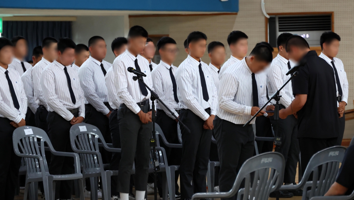 광주일고에 사과문 건네는 배재고