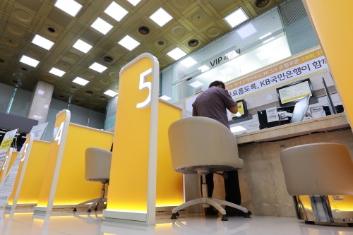 생활비까지 압류될라… ‘생계비 통장’에 28만명 몰렸다