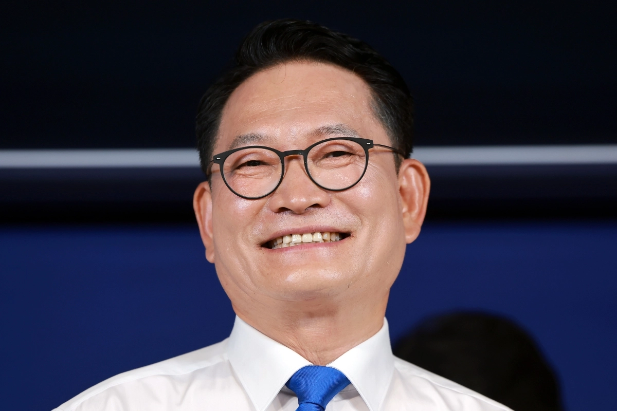 ‘당권 도전’ 밝은 표정의 민주당 송영길 의원