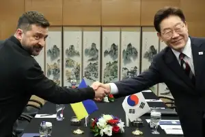 민주당, ‘북한군 한국 송환’ 공개한 젤렌스키에 ‘유감’
