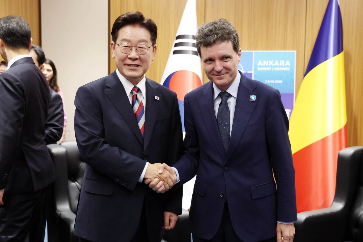 이재명 대통령과 니쿠쇼르 단 루마니아 대통령