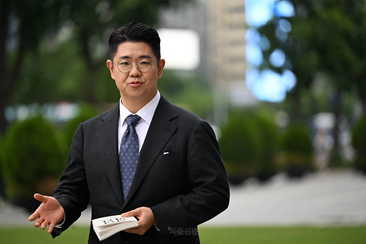 박기태 변호사는 “노숙인 봉사를 하면서 나도 언젠가 그들처럼 될 수 있다는 생각을 했다. 사람이 무너지는 데는 거창한 이유가 필요하지 않았다. 빚을 줄여 주는 일은 특혜가 아니라 최소한 살아갈 희망을 남겨 주는 일”이라고 말했다. 홍윤기 기자