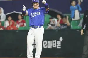 최형우, 2400경기 출장-5시즌 연속 100안타 동시에 달성