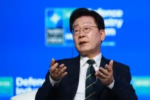 李대통령, IMF 올해 韓성장률 상향에 “모두의 성장 되도록”