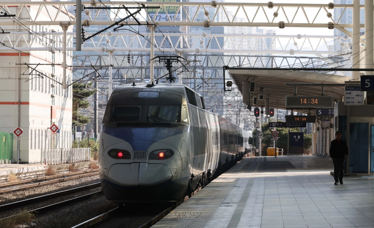 서울역 KTX 승강장 자료사진. 서울신문 DB