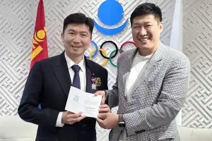 유승민 체육회장, 몽골올림픽위 최고 권위 메달 수상