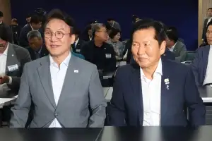 김민석 “대통령 뒷받침 내가 잘해”…정청래 “이재명 지킬 사람은 나”