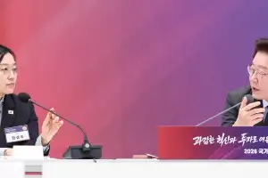 가정용 시간대별 전기요금제 확대…李대통령 “AI 반말하면 안 된다는데”