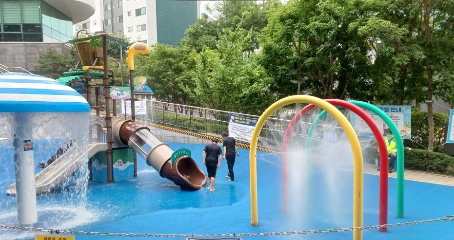 서울 도봉구 쌍문동 둘리뮤지엄 물놀이장. 도봉구 제공