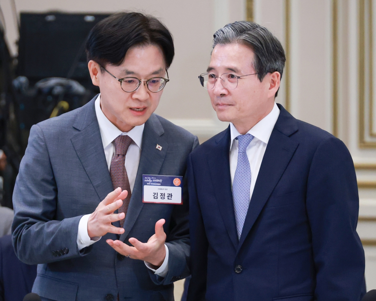 김용범 정책실장과 김정관 장관