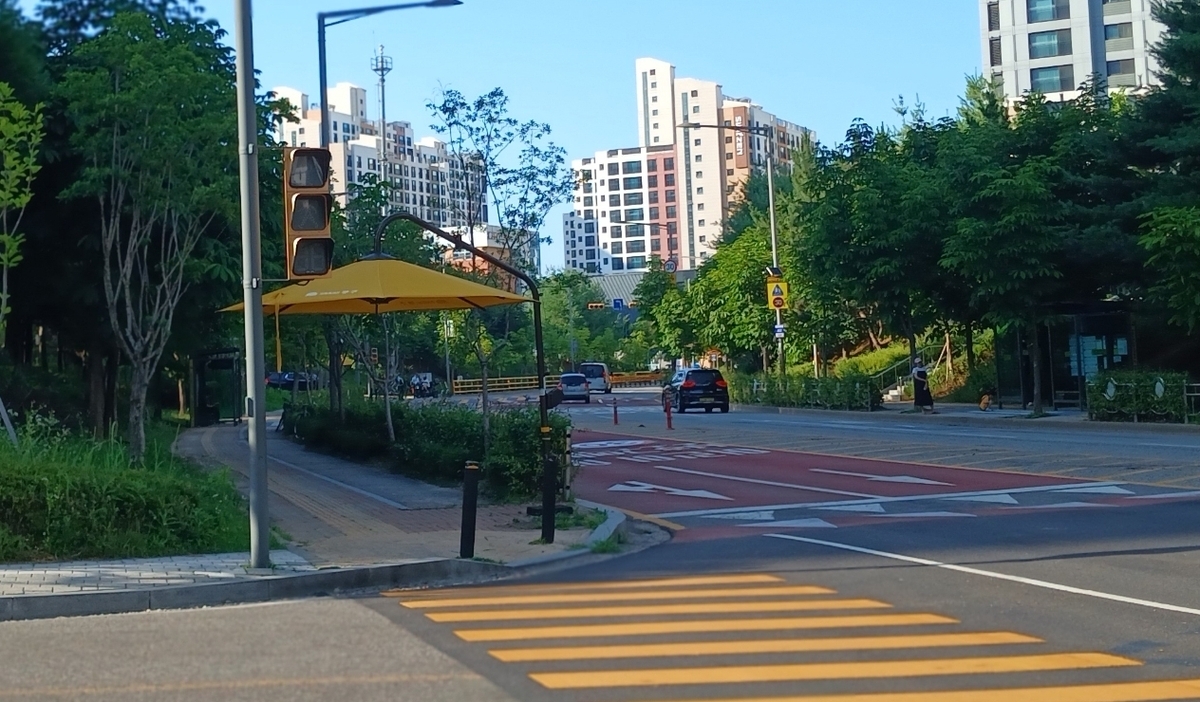 인천 영종하늘도시 정전으로 꺼진 신호등. 연합뉴스