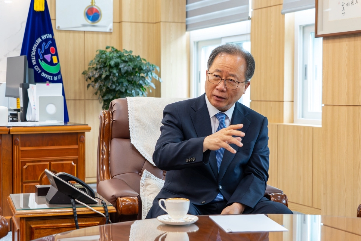 김석준 부산시교육감이 14일 서울신문과의 인터뷰에서 ‘미래교육 대전환’ 방향에 관해 설명하고 있다. 부산시교육청 제공